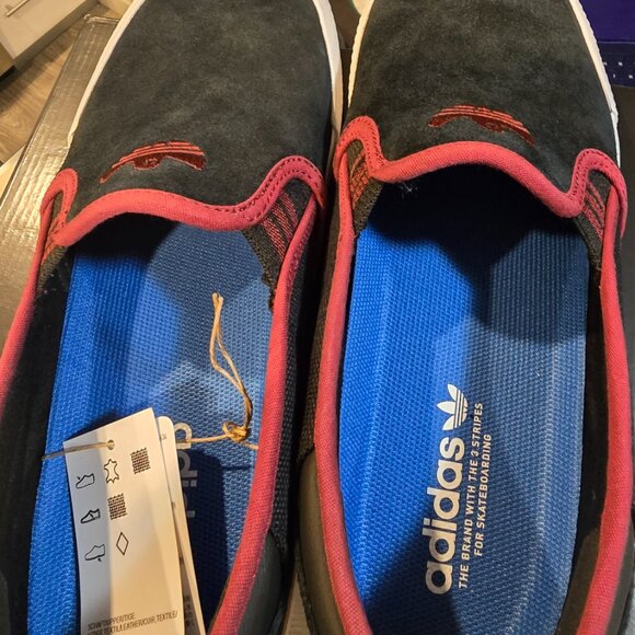 Adidas Shmoofoil Skateboarding Shoes - Core Black / Shadow Red JQ1044 Mens 10.5 - Picture 8 of 16